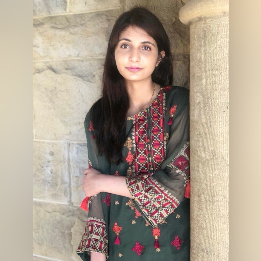 Embroidered Green Khaadi Indian/Pakistani Kurta with Red Accents - Size S